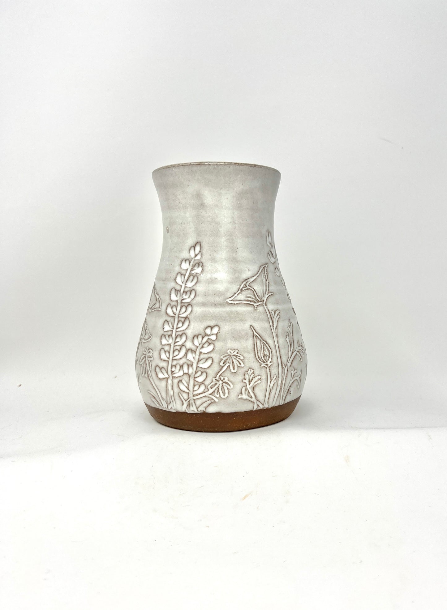 Carved Ca Wildflower Vase 7”